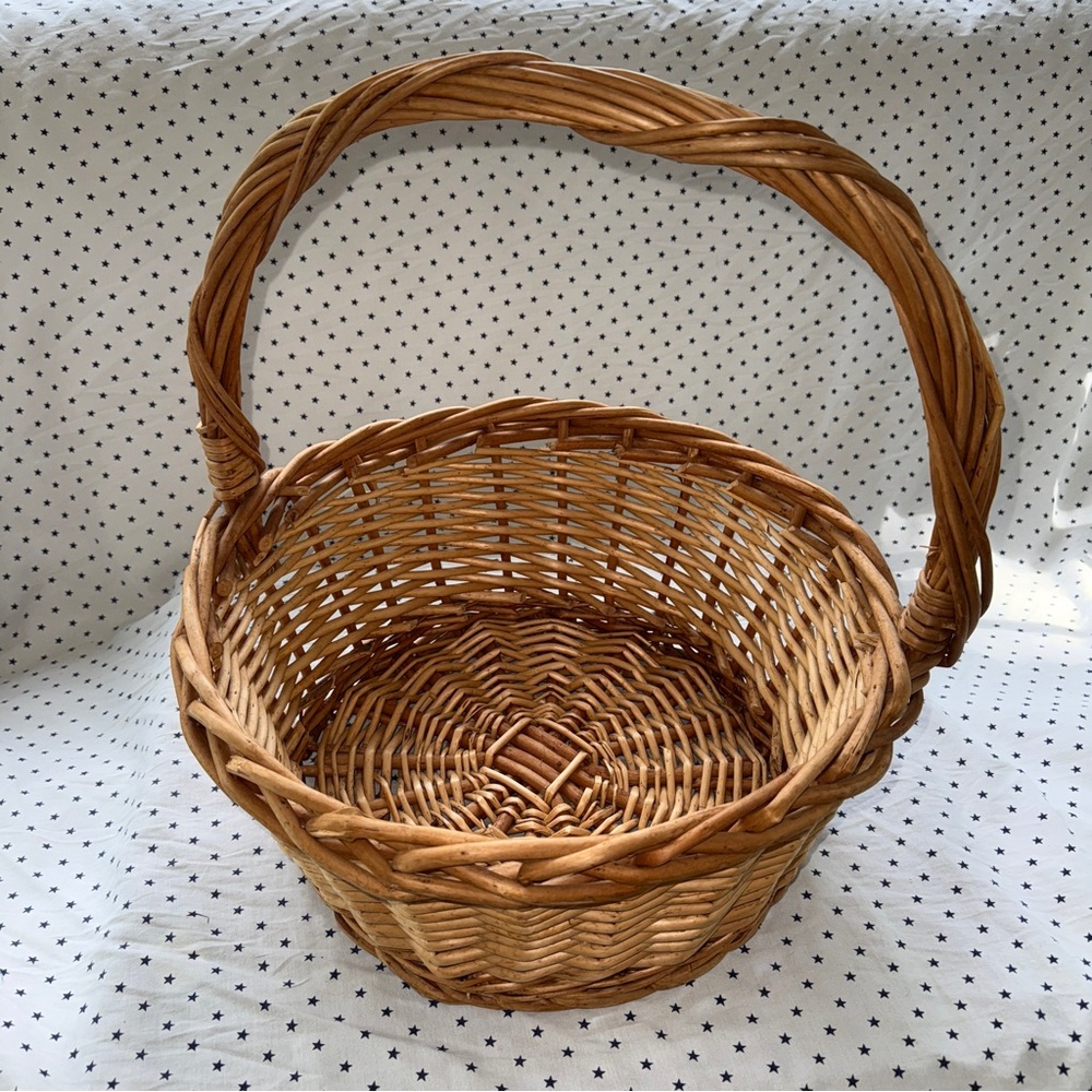 Vintage Wicker Round Large Handled Gathering / Storage / Display Basket 17”